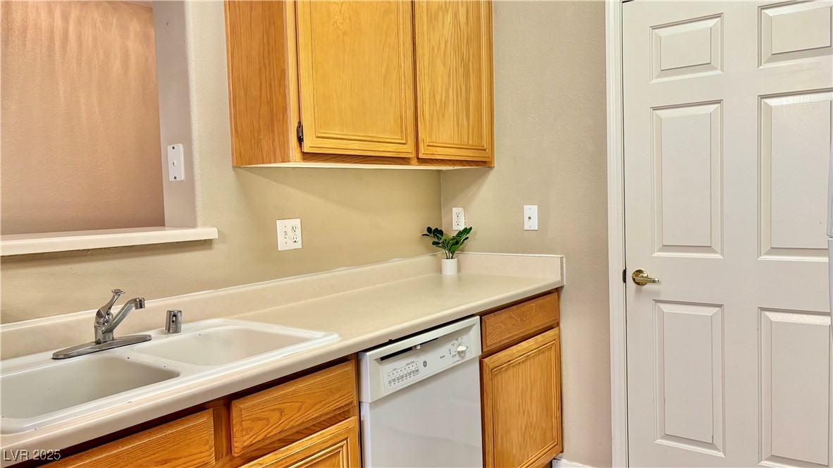 Las Vegas, Nevada 89113, United States, 2 Bedrooms Bedrooms, ,2 BathroomsBathrooms,Residential,Active,251745