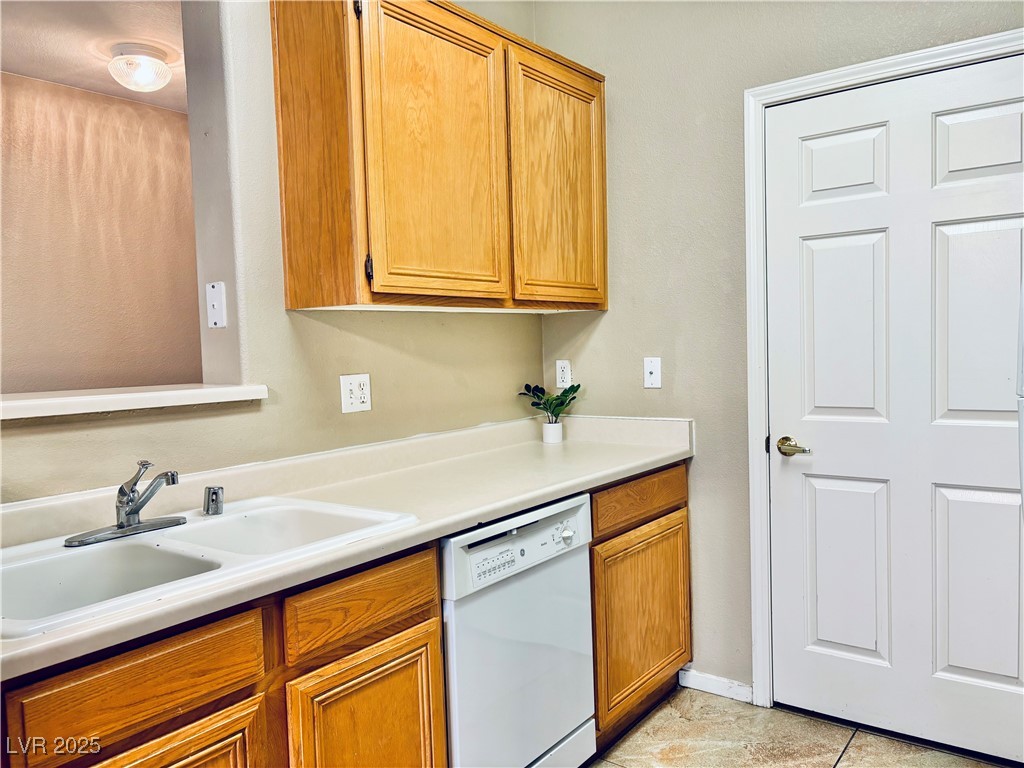 7135 S Durango Drive 106