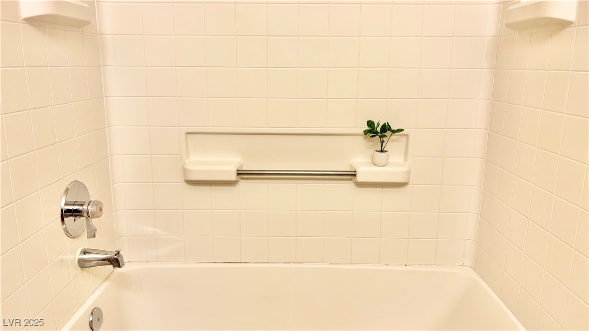 Las Vegas, Nevada 89113, United States, 2 Bedrooms Bedrooms, ,2 BathroomsBathrooms,Residential,Active,251745