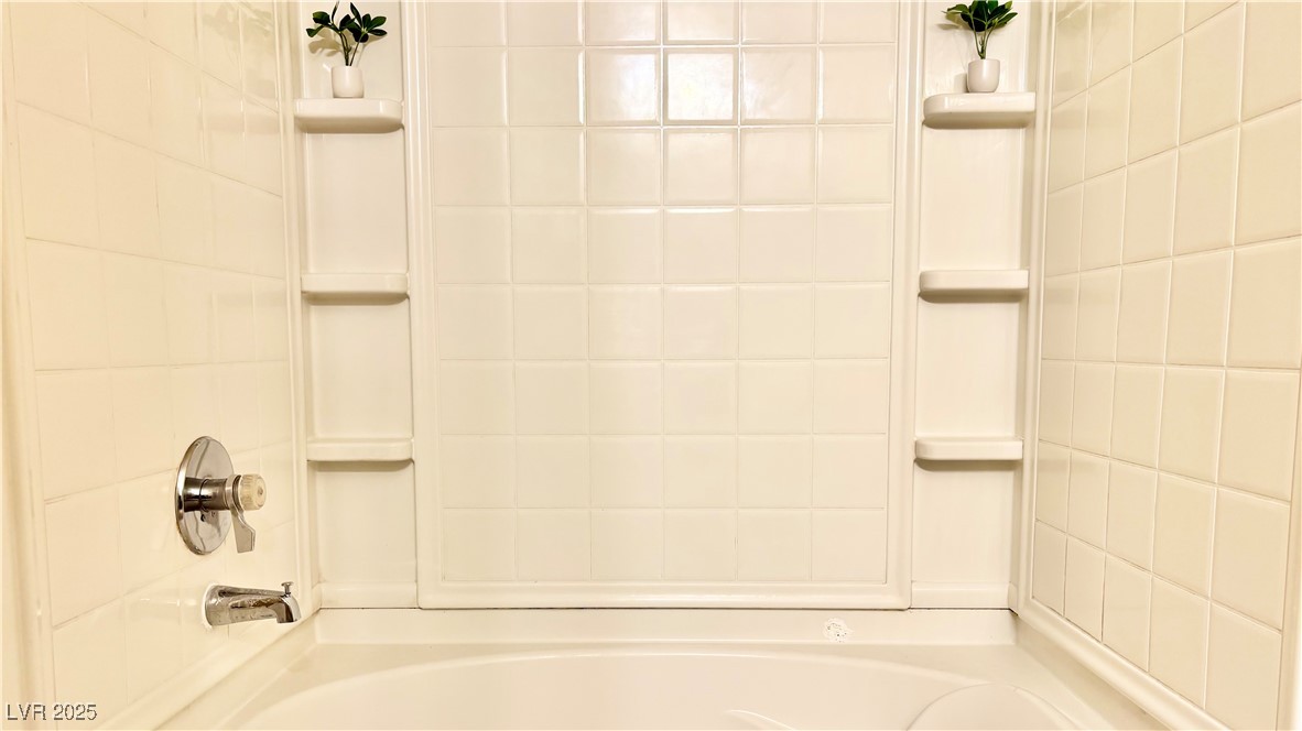 Las Vegas, Nevada 89113, United States, 2 Bedrooms Bedrooms, ,2 BathroomsBathrooms,Residential,Active,251745