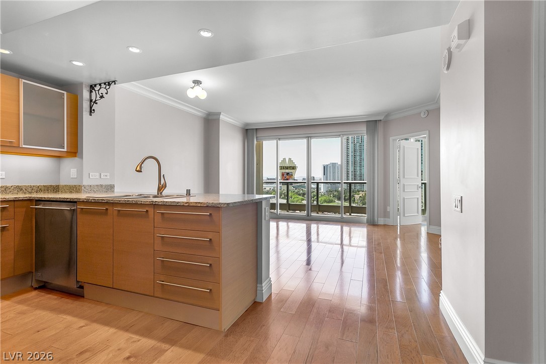 222 Karen Avenue 1103