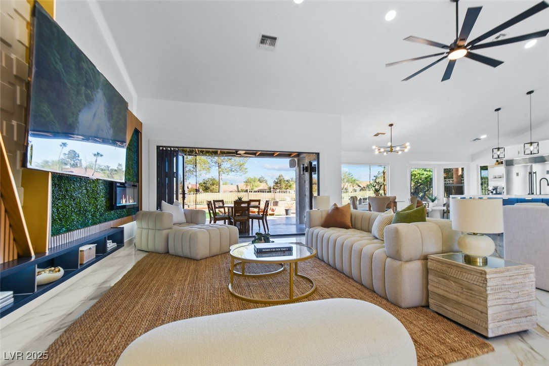 2652 Golfside Drive