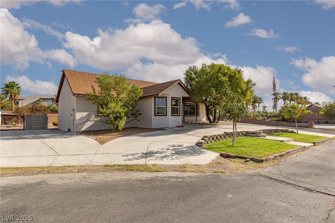 7295 N Torrey Pines Drive