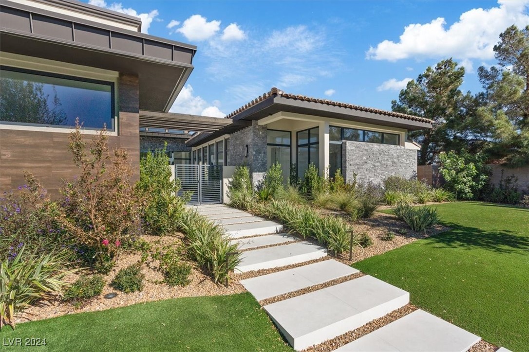 1 Olympia Canyon Way