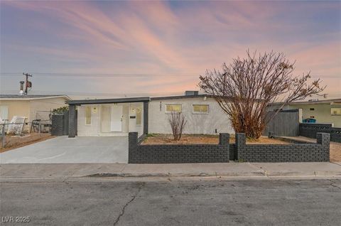 Photo of 5052 Newton Drive, Las Vegas, NV 89122 (MLS # 2743195)