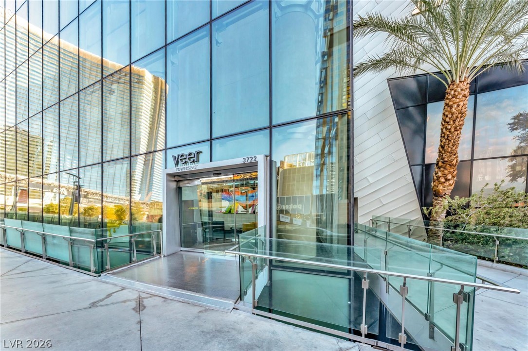 3722 Las Vegas Boulevard 1206