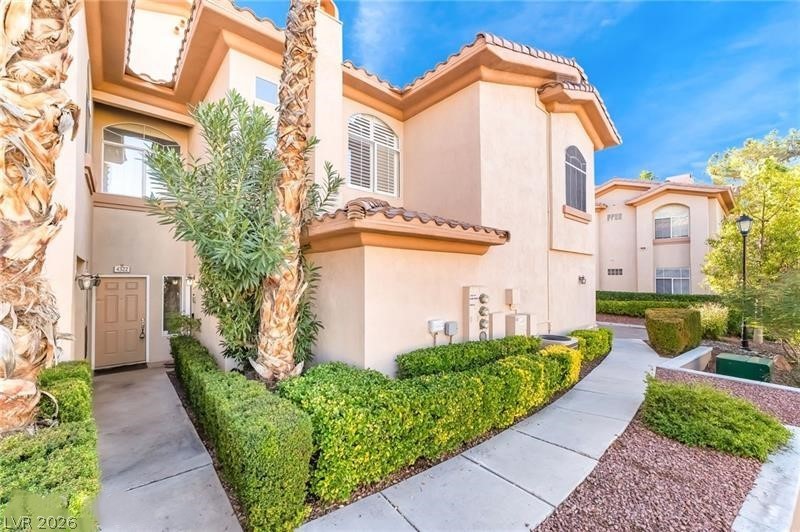 2050 W Warm Springs Road 4323