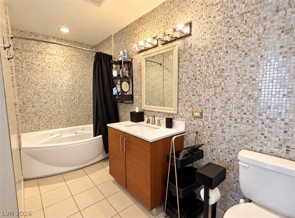 200 W Sahara Avenue 3711