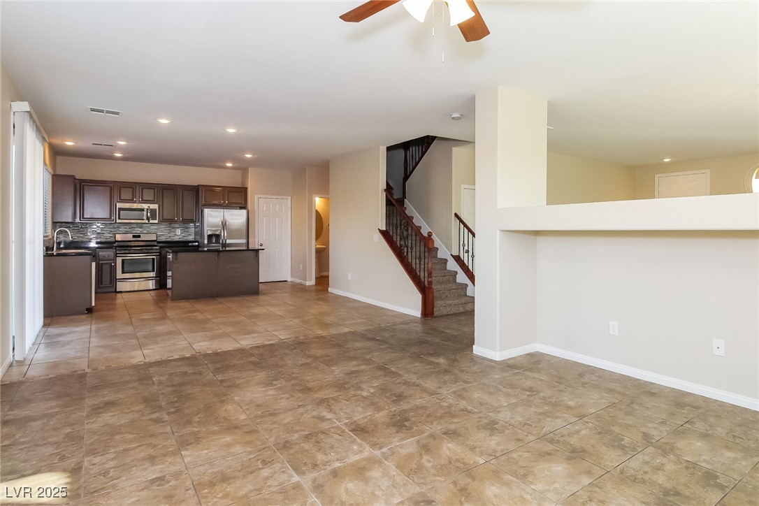 6637 Sea Swallow Street