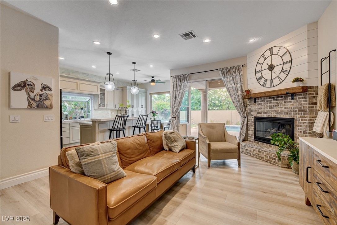 2074 Sutton Way, Henderson, Nevada image 8