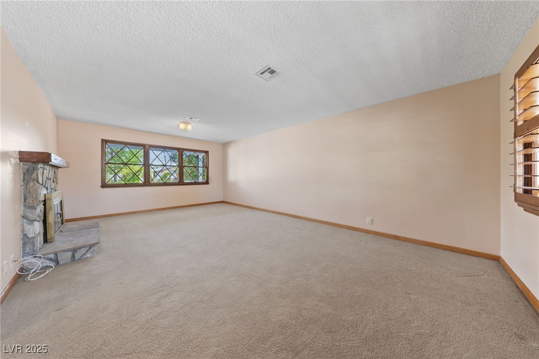 Properties 3 2400 Llewellyn Drive