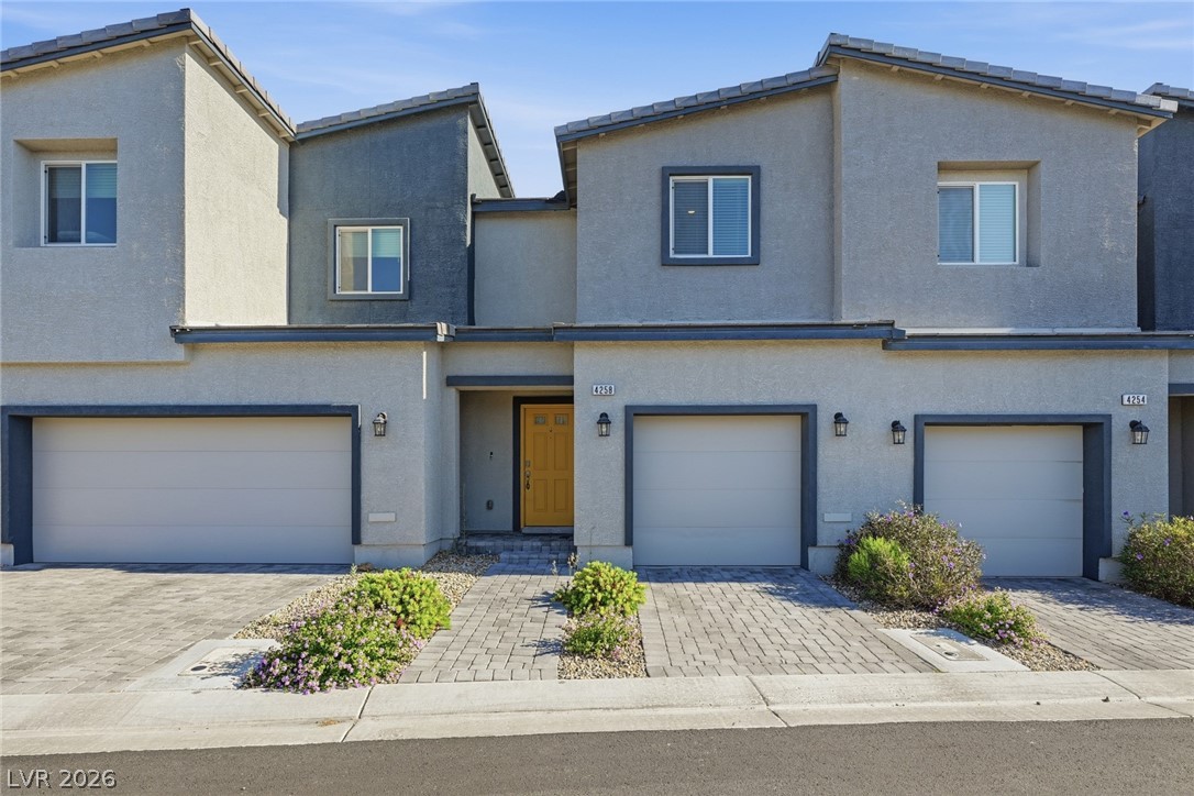 4258 Lunar Canyon Avenue