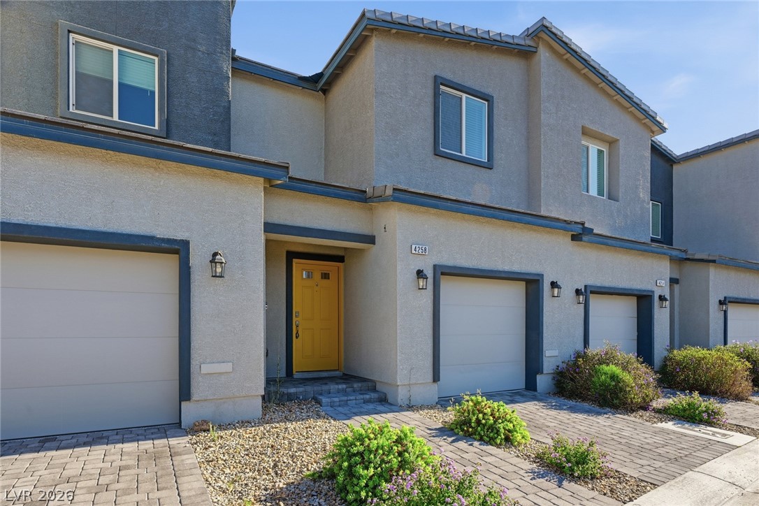 4258 Lunar Canyon Avenue