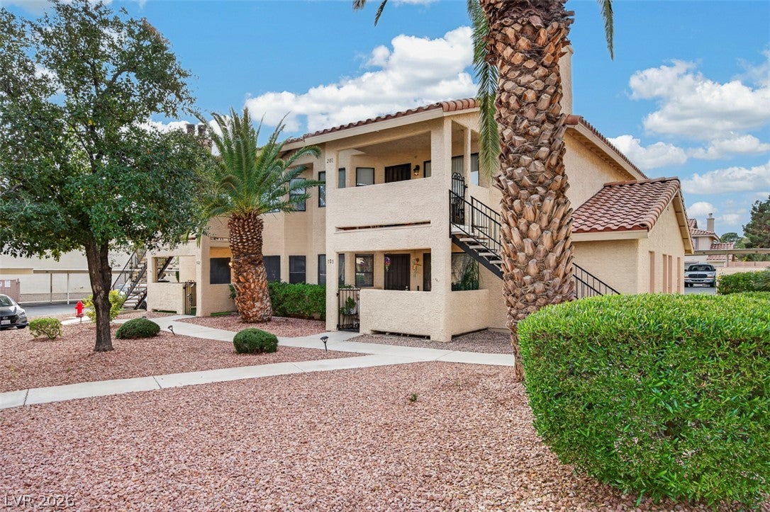 1208 Observation Drive 102