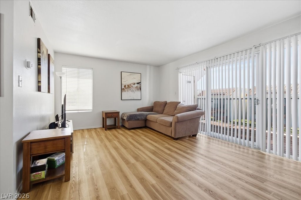 870 Avenue B 906