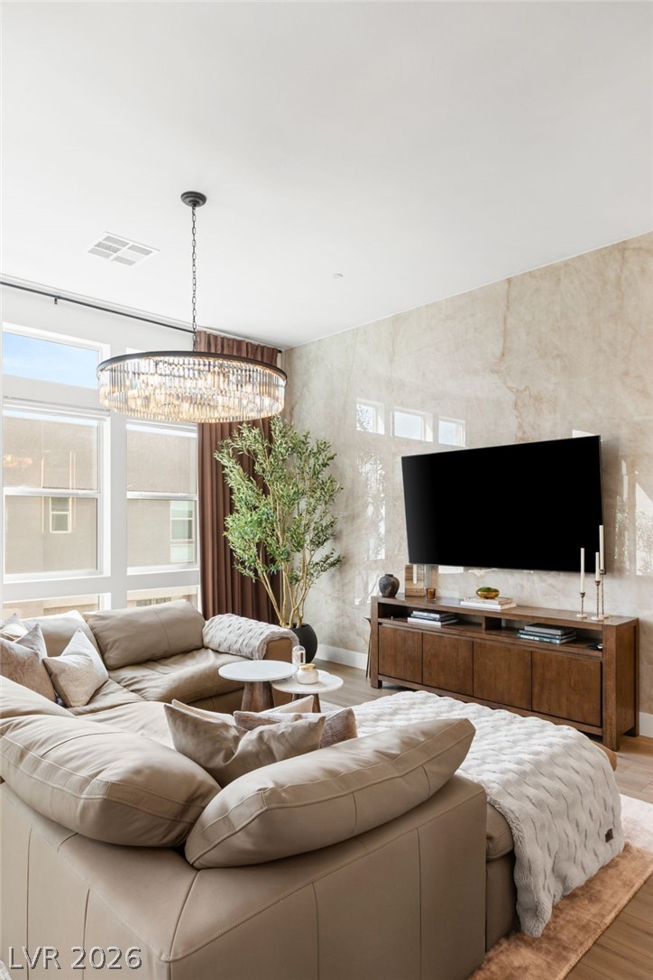 664 Fortis Creek Street