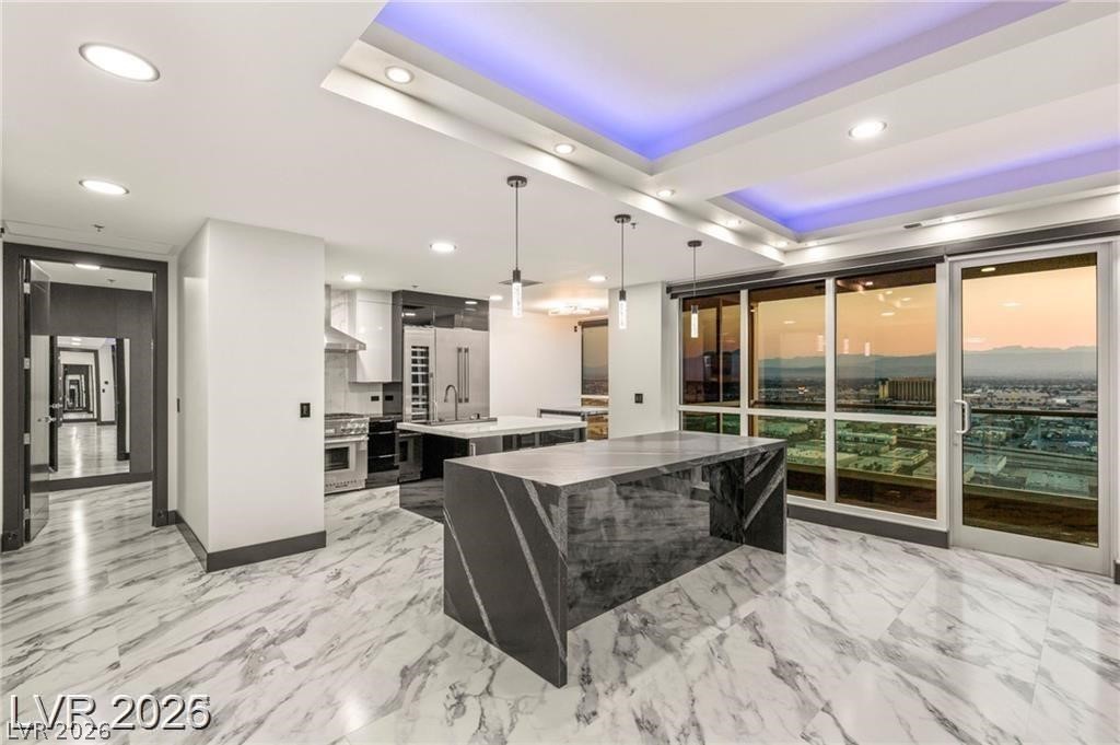 4575 Dean Martin Drive 2706