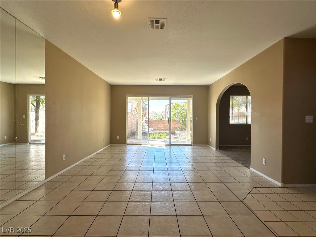 Las Vegas, Nevada 89147, United States, 2 Bedrooms Bedrooms, ,2 BathroomsBathrooms,Residential,Active,102683