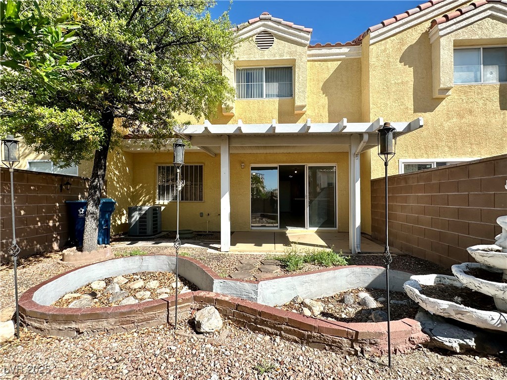 Las Vegas, Nevada 89147, United States, 2 Bedrooms Bedrooms, ,2 BathroomsBathrooms,Residential,Active,102683