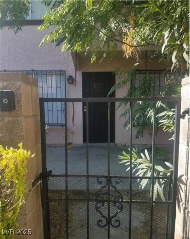 Las Vegas, Nevada 89119, United States, 2 Bedrooms Bedrooms, ,2 BathroomsBathrooms,Residential,Active,94219