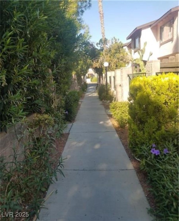 Las Vegas, Nevada 89119, United States, 2 Bedrooms Bedrooms, ,2 BathroomsBathrooms,Residential,Active,94219