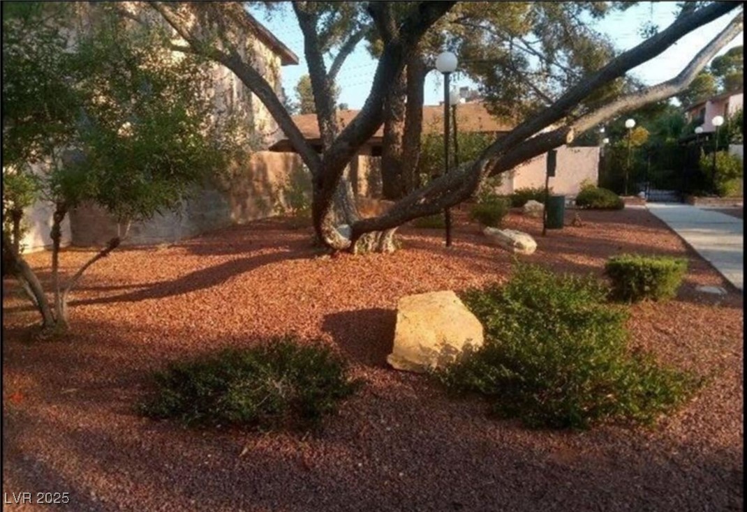 Las Vegas, Nevada 89119, United States, 2 Bedrooms Bedrooms, ,2 BathroomsBathrooms,Residential,Active,94219
