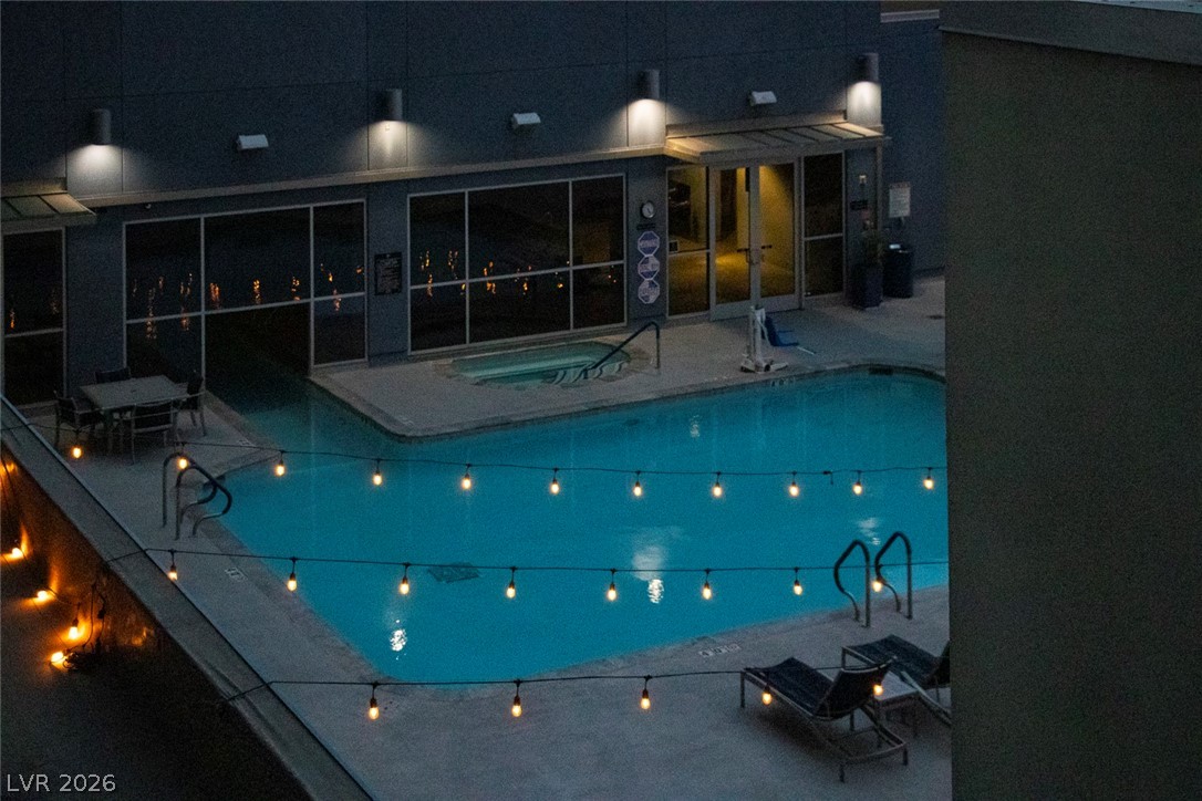 211 E Flamingo Road 720