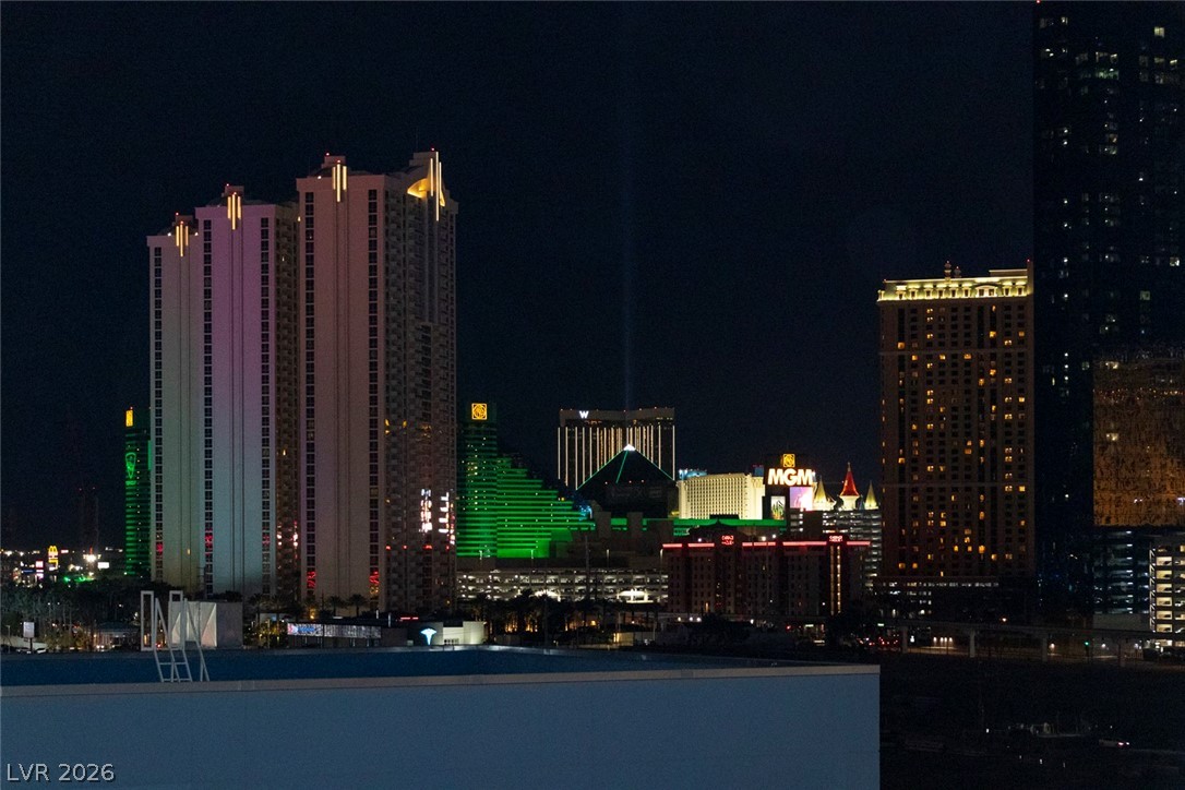 211 E Flamingo Road 720