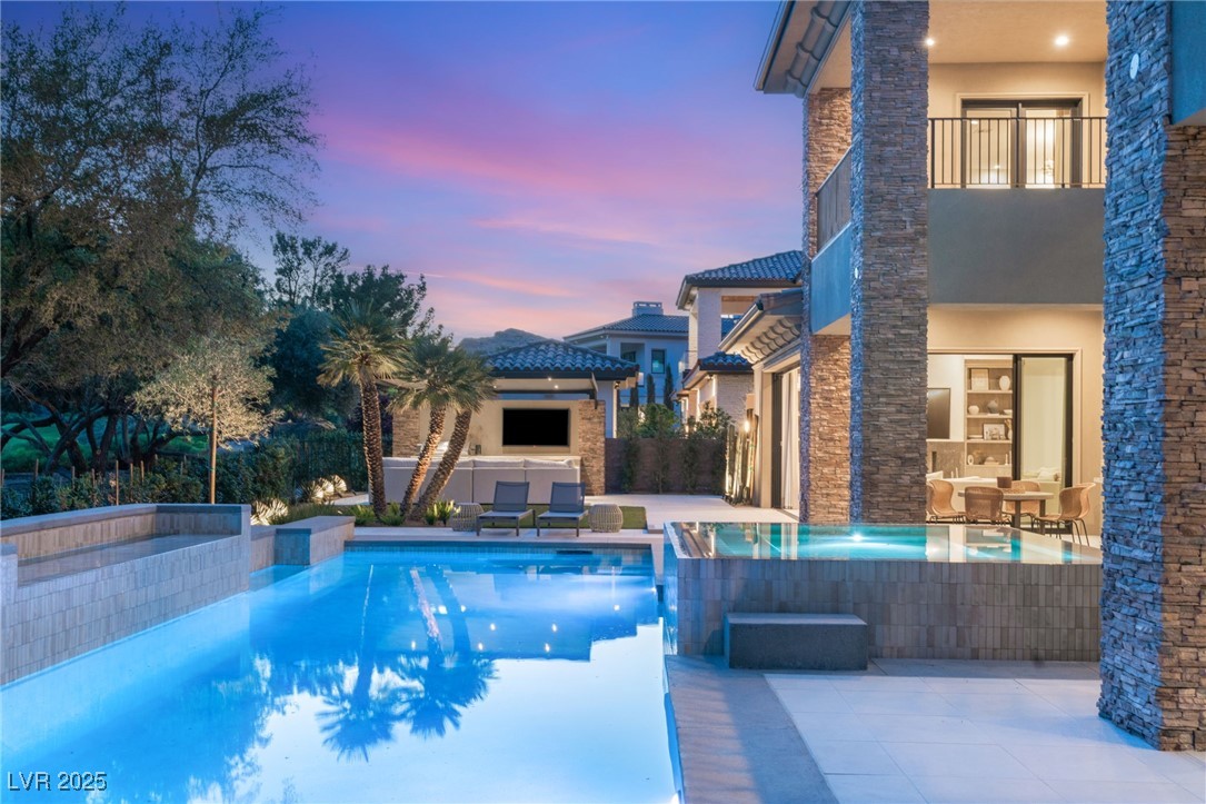 Las Vegas, Nevada 89141, United States, 7 Bedrooms Bedrooms, ,7 BathroomsBathrooms,Residential,Active,108624