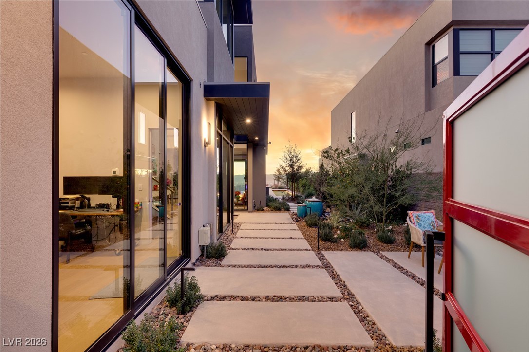 571 Overlook Rim Drive