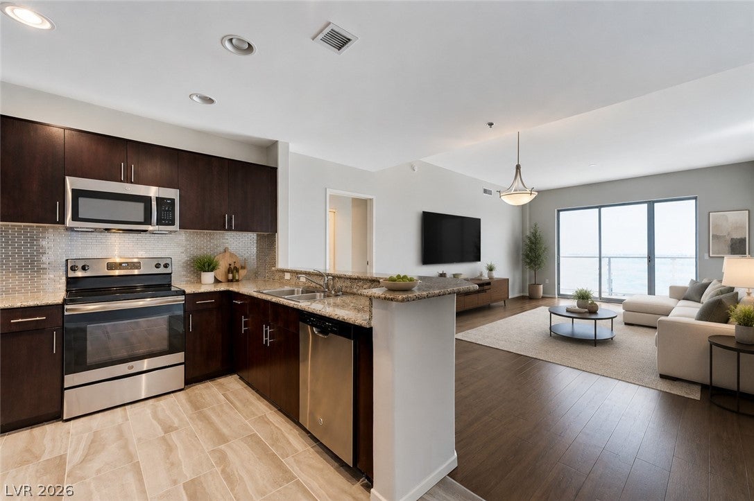 8255 LAS VEGAS Boulevard 1816