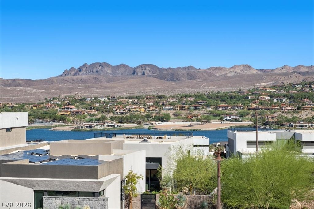 5 HIGHLAND COVE Lane