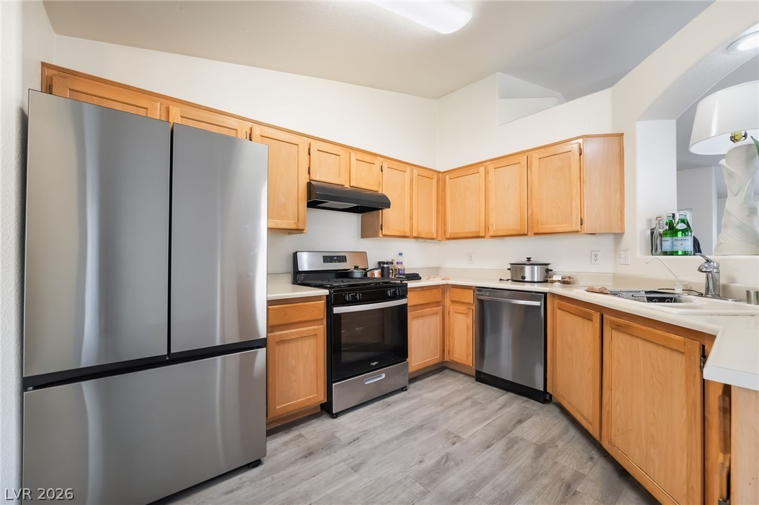 802 Mesa Pine Court