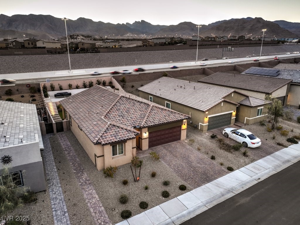Las Vegas, Nevada 89149, United States, 3 Bedrooms Bedrooms, ,2 BathroomsBathrooms,Residential,Active,22560