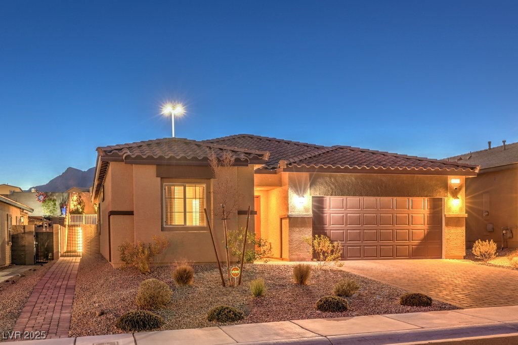 Las Vegas, Nevada 89149, United States, 3 Bedrooms Bedrooms, ,2 BathroomsBathrooms,Residential,Active,22560