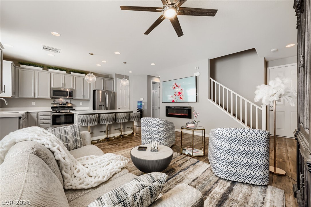 8098 Skye Canyon Grand Street