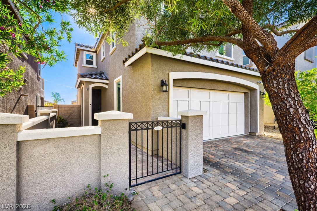 8098 Skye Canyon Grand Street