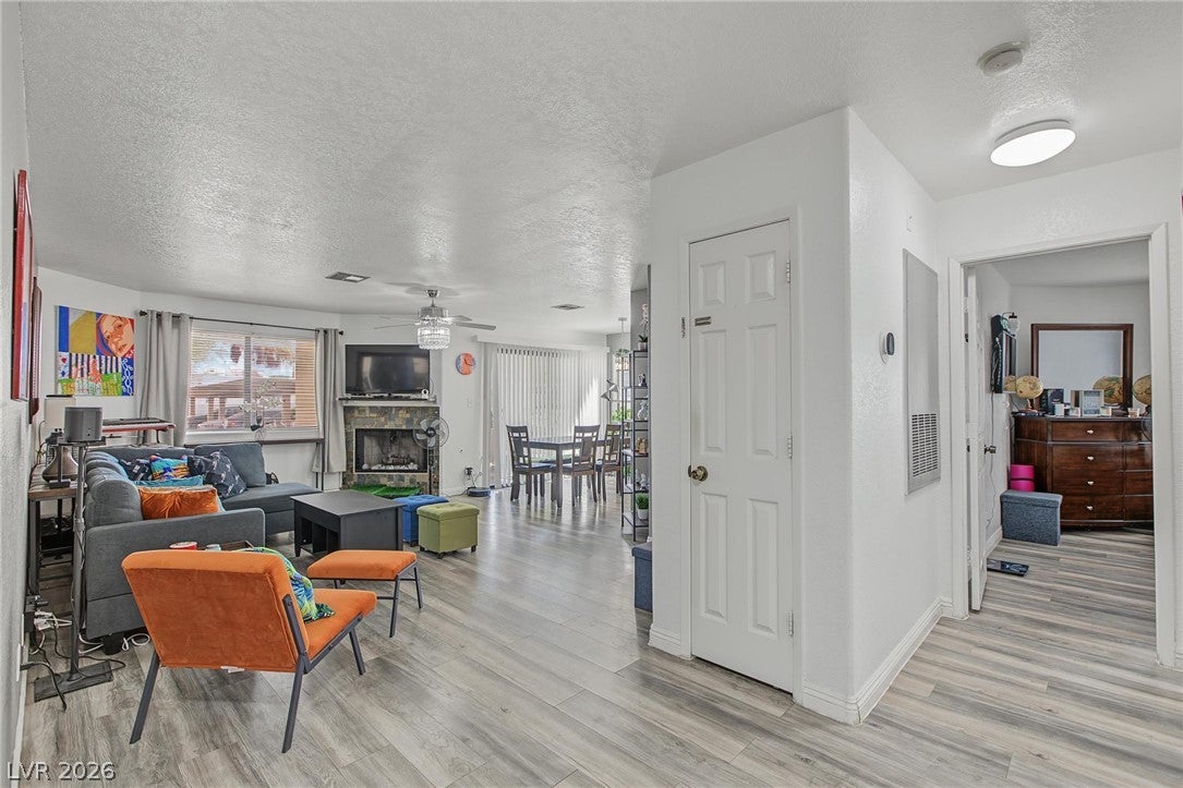 5042 S Rainbow Boulevard 102