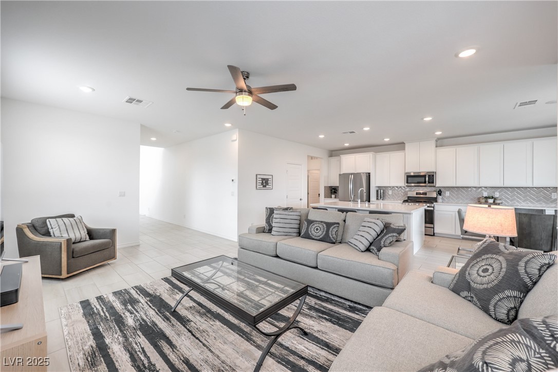 9595 Camelback Creek Drive
