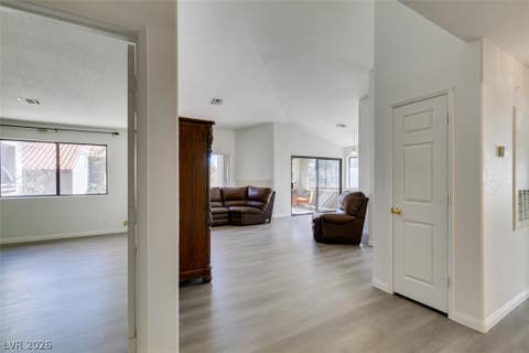 Condo For Rent - 5054 S Rainbow Boulevard #202<br/> Clark County, Las Vegas, NV 89118