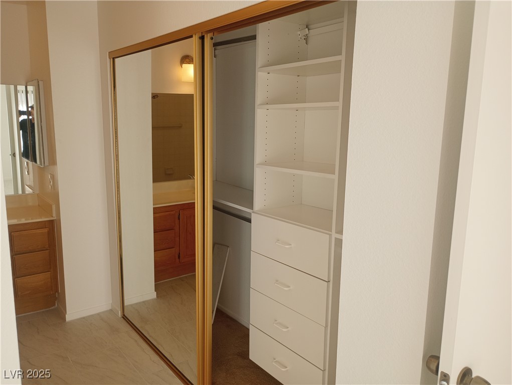 Las Vegas, Nevada 89121, United States, 2 Bedrooms Bedrooms, ,2 BathroomsBathrooms,Residential,Active,241073