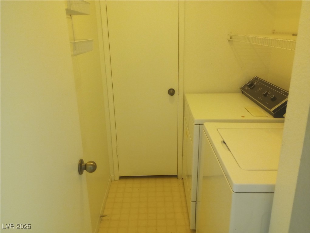 Las Vegas, Nevada 89121, United States, 2 Bedrooms Bedrooms, ,2 BathroomsBathrooms,Residential,Active,241073