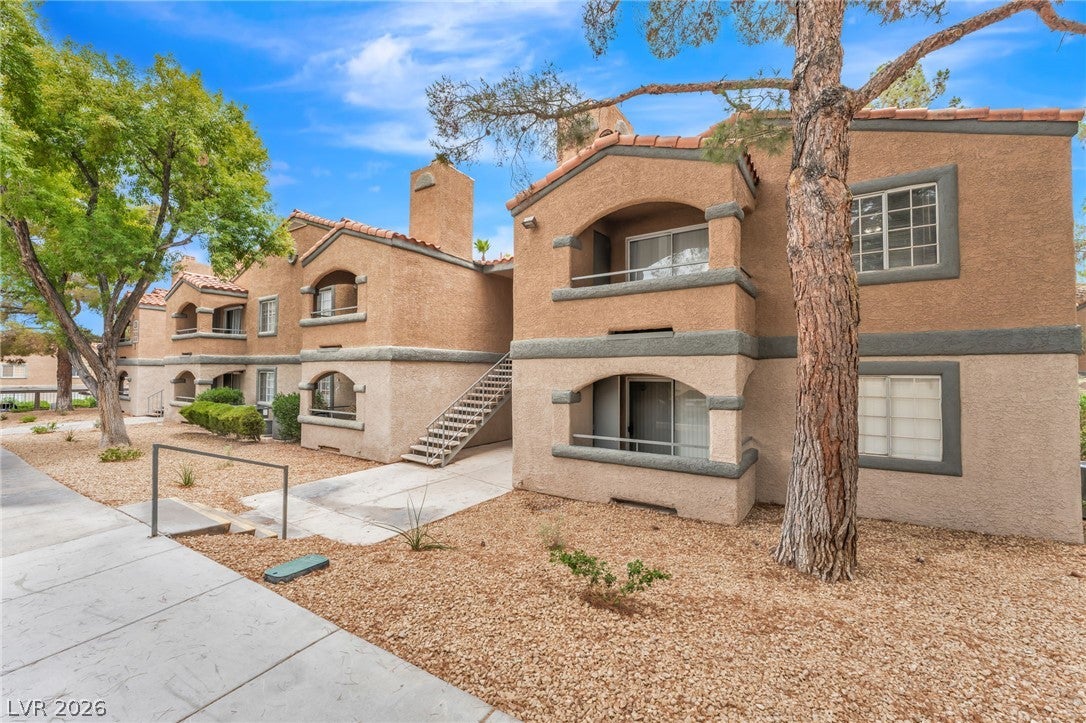 220 Mission Newport Lane 204