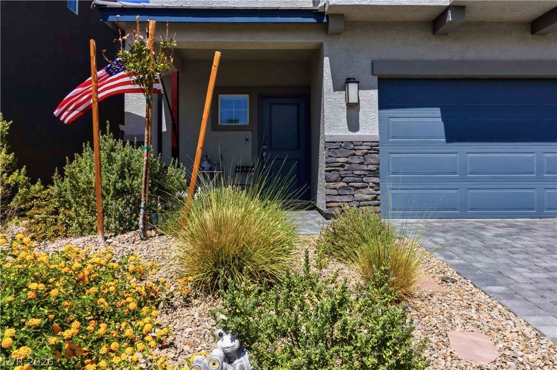 4285 Sago Lily Street