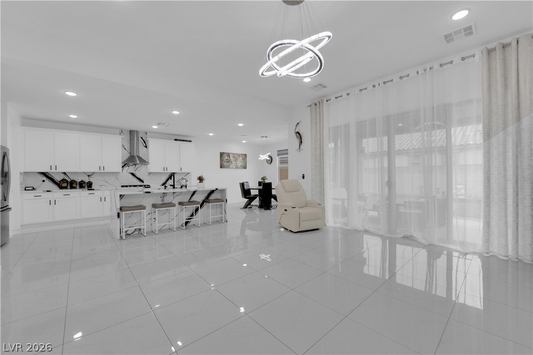 8272 Skye Territory Street