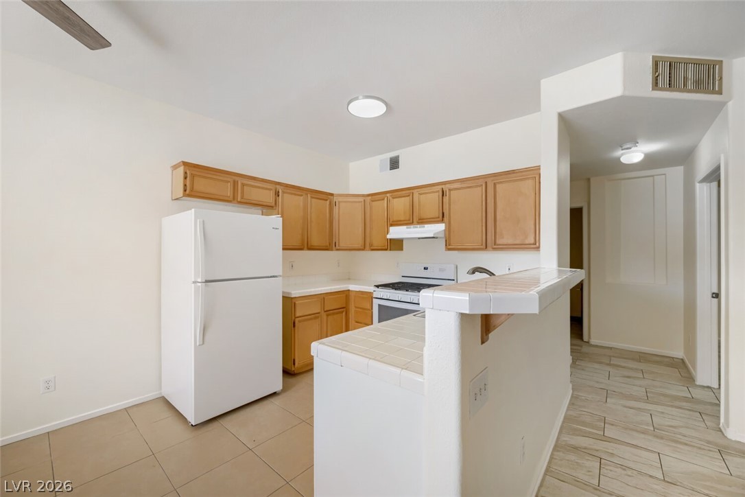 2110 Los Feliz Street 1036