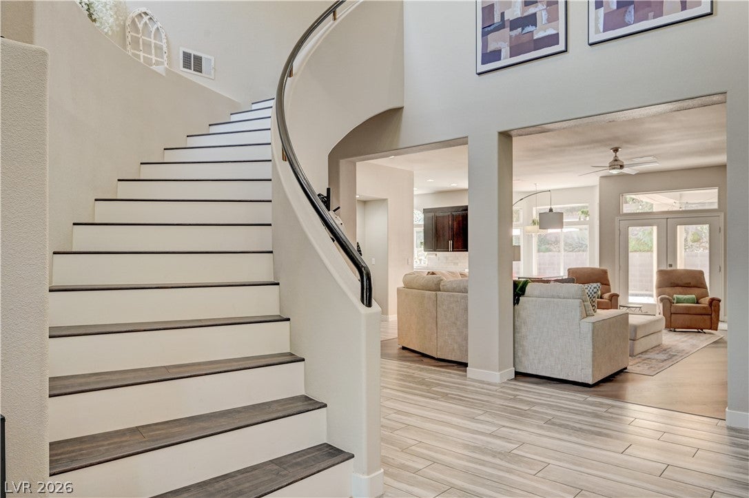 9817 Edgeview Place
