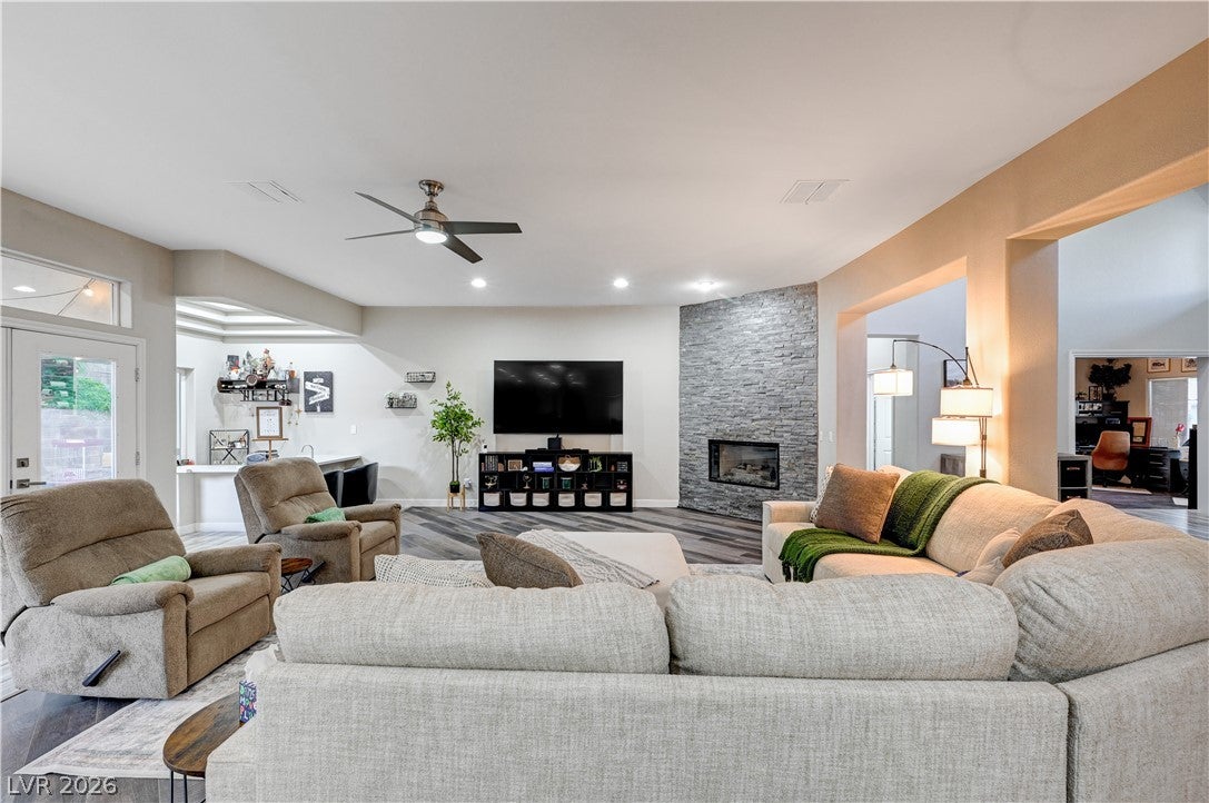 9817 Edgeview Place