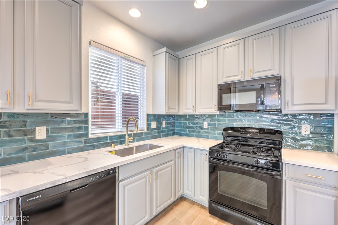 10641 Jamestown Square Avenue