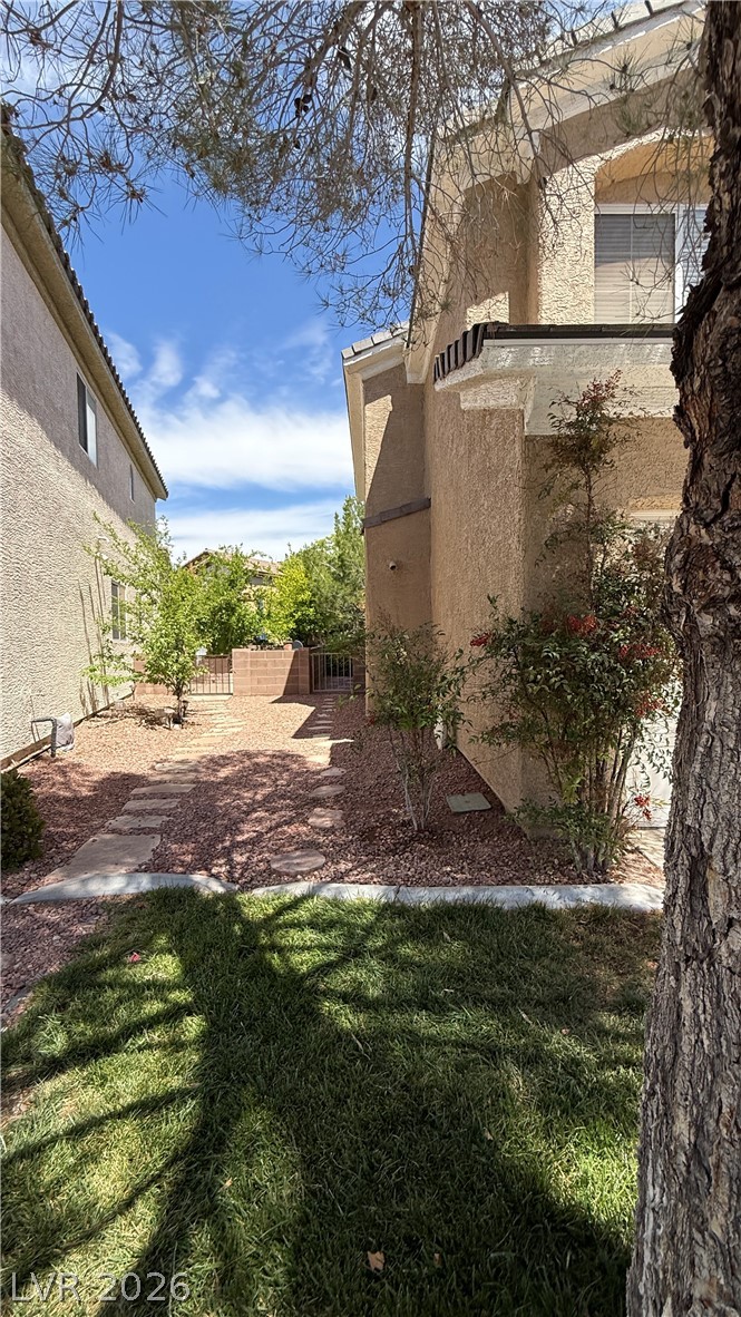 10024 Via Toro Avenue